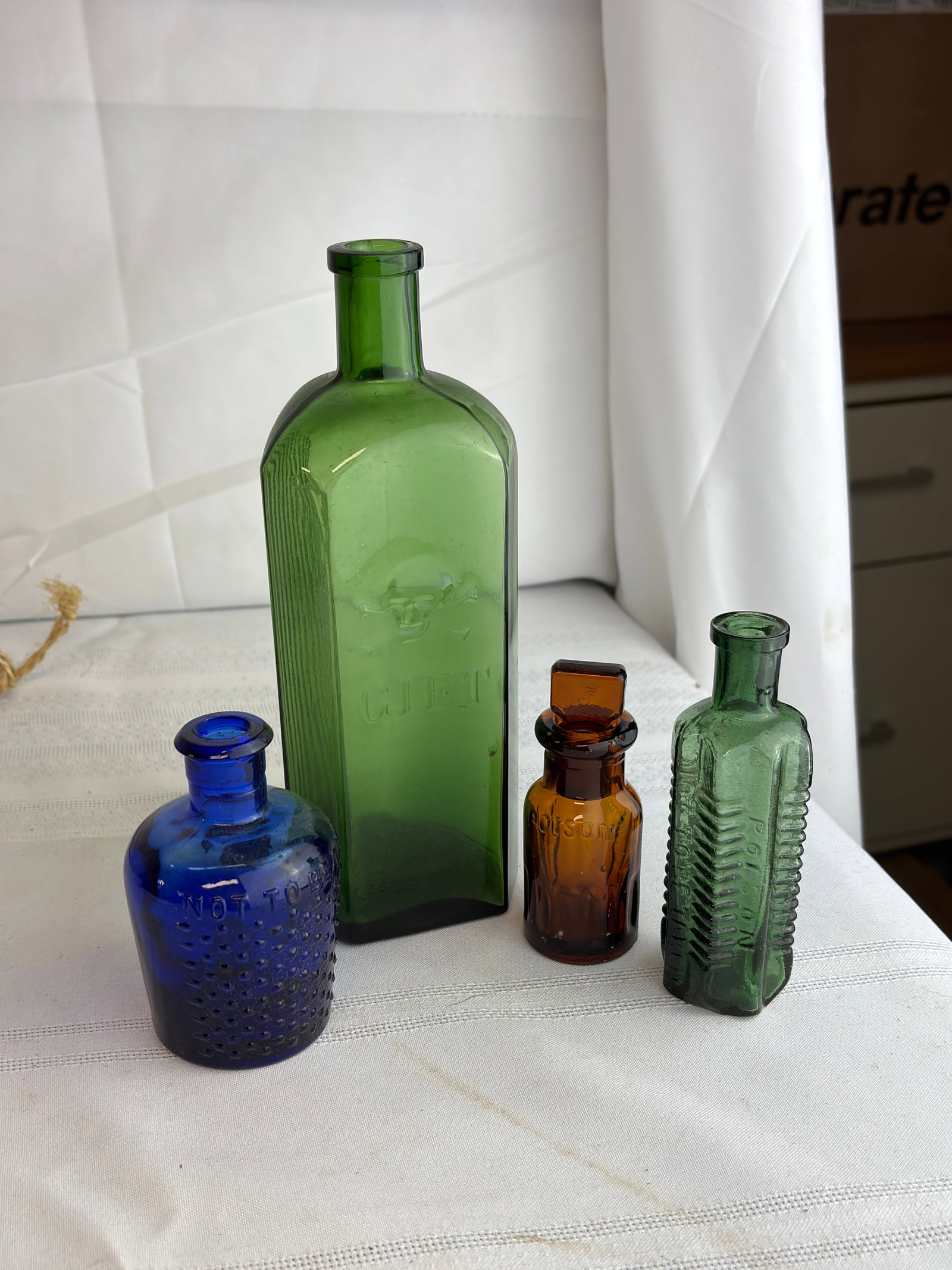 Lot of 4 Poison Bottles (Group B): Lot of 4 Poison Bottles (Group B) In excellent preowned condition - no chips or cracks.