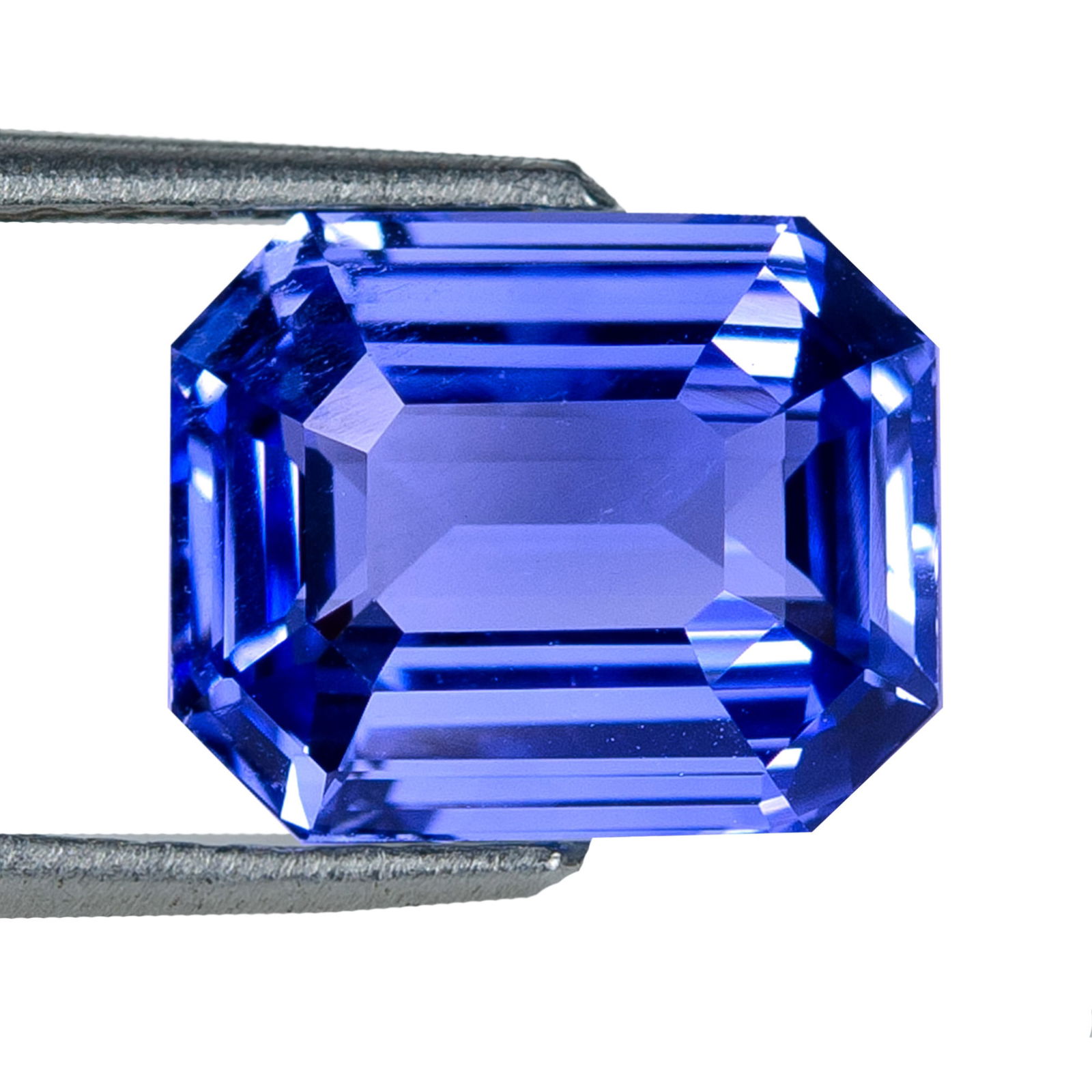 6.19 Cts Lotus Certified Blue Sapphire: Exceptional 6.19 cts Lotus Bkue Sapphire (LOTUS certified) with rich color presence and high visual impact. Suited for a investment collection piece; ideal for custom fine jewelry.