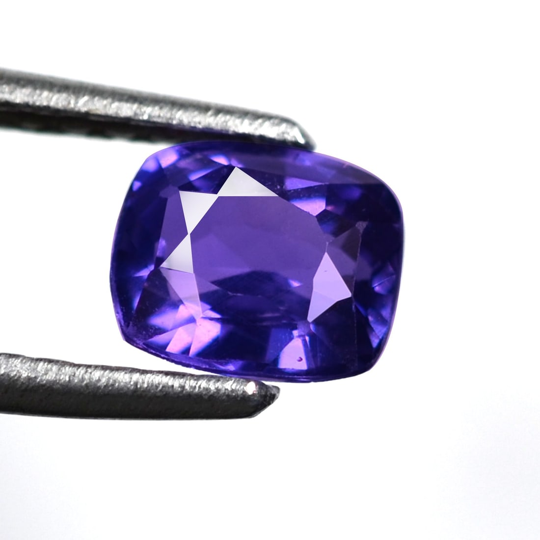 1.41 Cts IGI Certified Violet Sapphire (1 of 3)