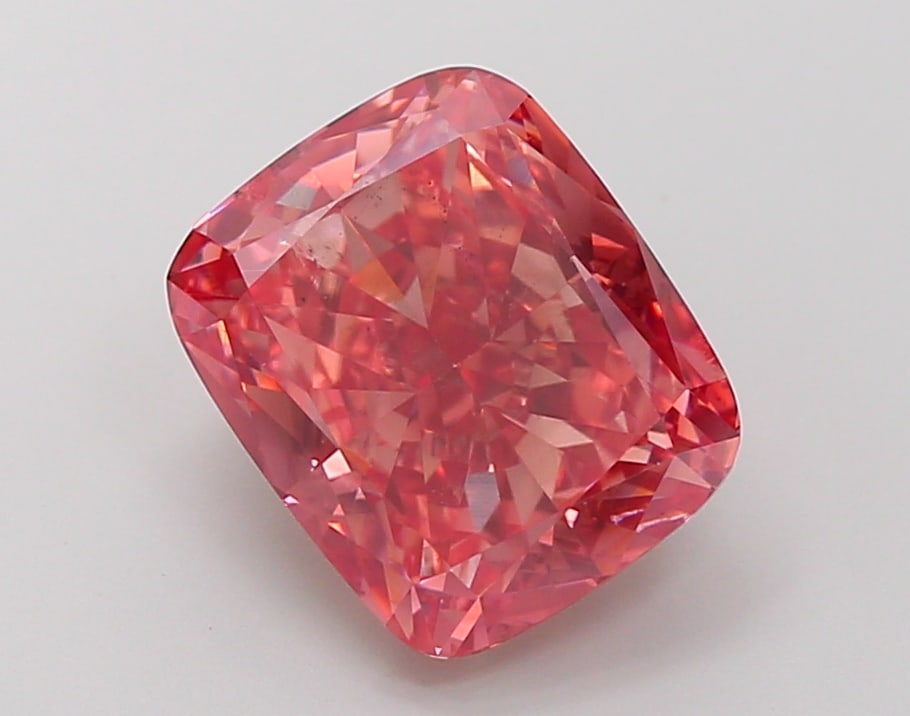 4.51 Lab Grown Diamond FANCY VIVID PINK CUSHION Shape: A captivating a 4.51 ct lab-grown diamond in Fancy Vivid Pink, cut with a pillowy cushion silhouette. An excellent pick for a pendant, this stone delivers high-saturation color that stands out beautif