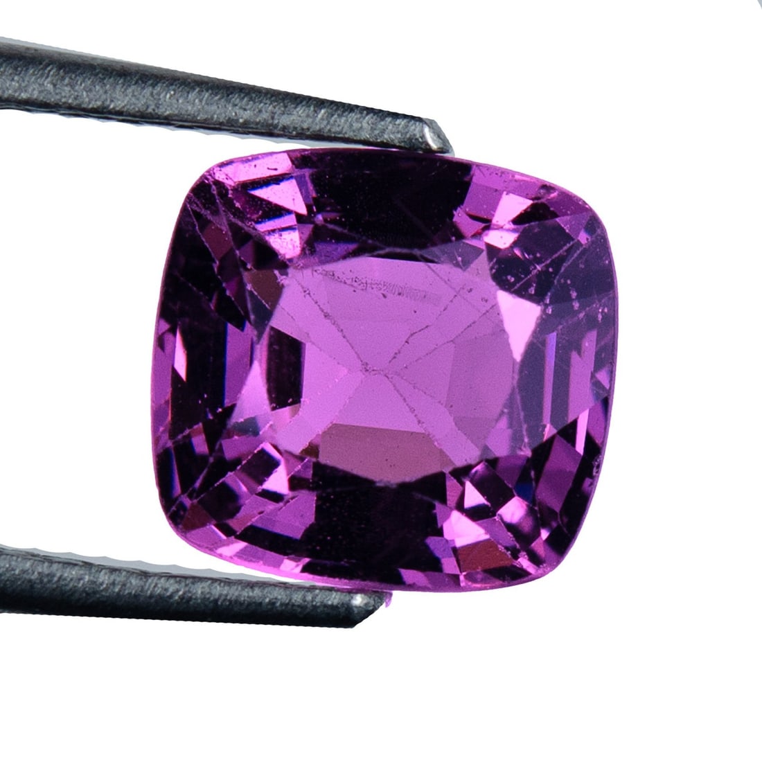 3.05 Cts IGI Certified Spinel: 3.05 Cts IGI Certified Spinel. Natural 3.05 Ct Spinel loose gemstone, IGI-certified. Highly collectible natural Spinel with vivid color and outstanding brilliance. Rising gem investment choice — rar