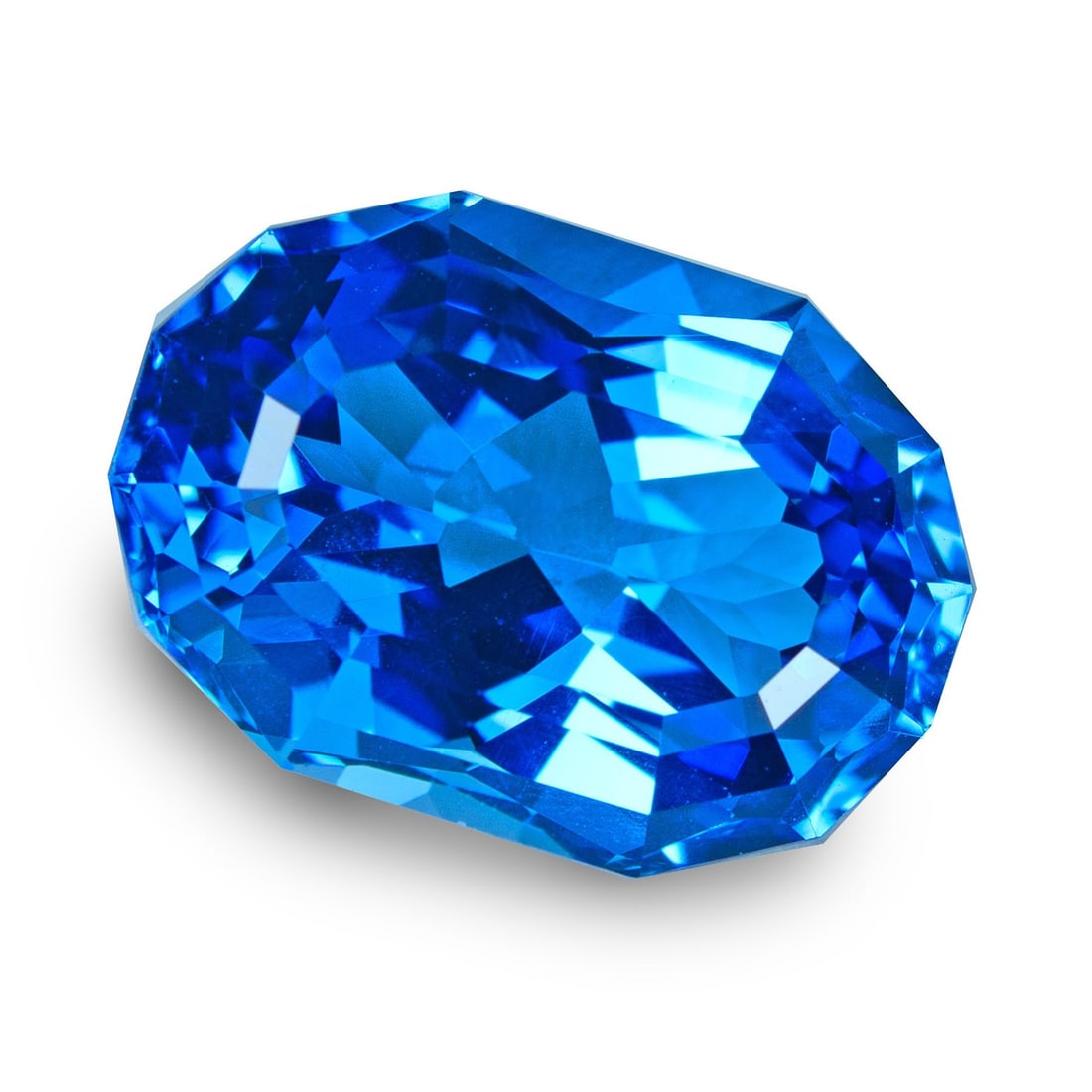 29.15 Cts IGI Natural Blue Topaz: 29.15 Cts IGI Natural Blue Topaz. Natural 29.15 Ct Blue Topaz loose gemstone, IGI-certified. Brilliant icy-blue Topaz with exceptional clarity and sparkling brilliance. Perfect for rings, cocktail pen