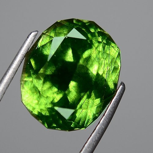 Green Peridot - 9.10 ct - (IGI) (1 of 6)