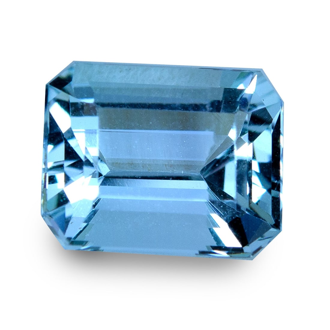 Blue Aquamarine - 5.23 ct - International Gemological Institute (IGI): Blue Aquamarine - 5.23 ct - International Gemological Institute (IGI). Natural 5.23 ct Aquamarine loose gemstone, IGI-certified. Serene sea-blue Aquamarine with excellent transparency and sparkling cl