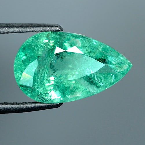 Tourmaline paraiba - 4.33 ct - International Gemological Institute (IGI): Tourmaline paraiba - 4.33 ct - International Gemological Institute (IGI). Natural 4.33 ct Paraiba Tourmaline loose gemstone, IGI-certified. Extraordinarily rare neon blue-green Paraiba Tourmaline with