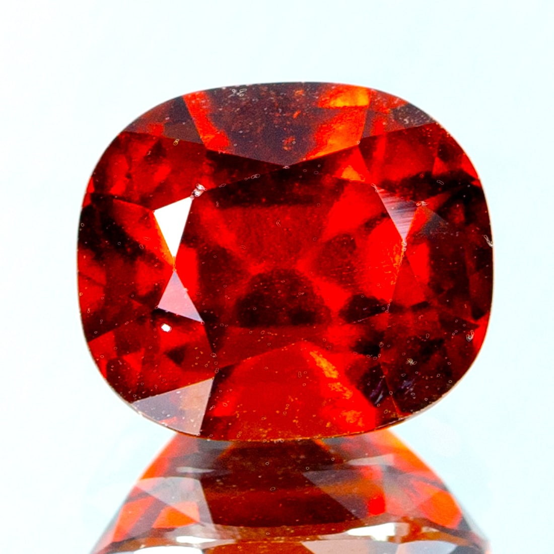 Hessonite, Garnet - 8.89 ct - International Gemological Institute (IGI) (1 of 5)