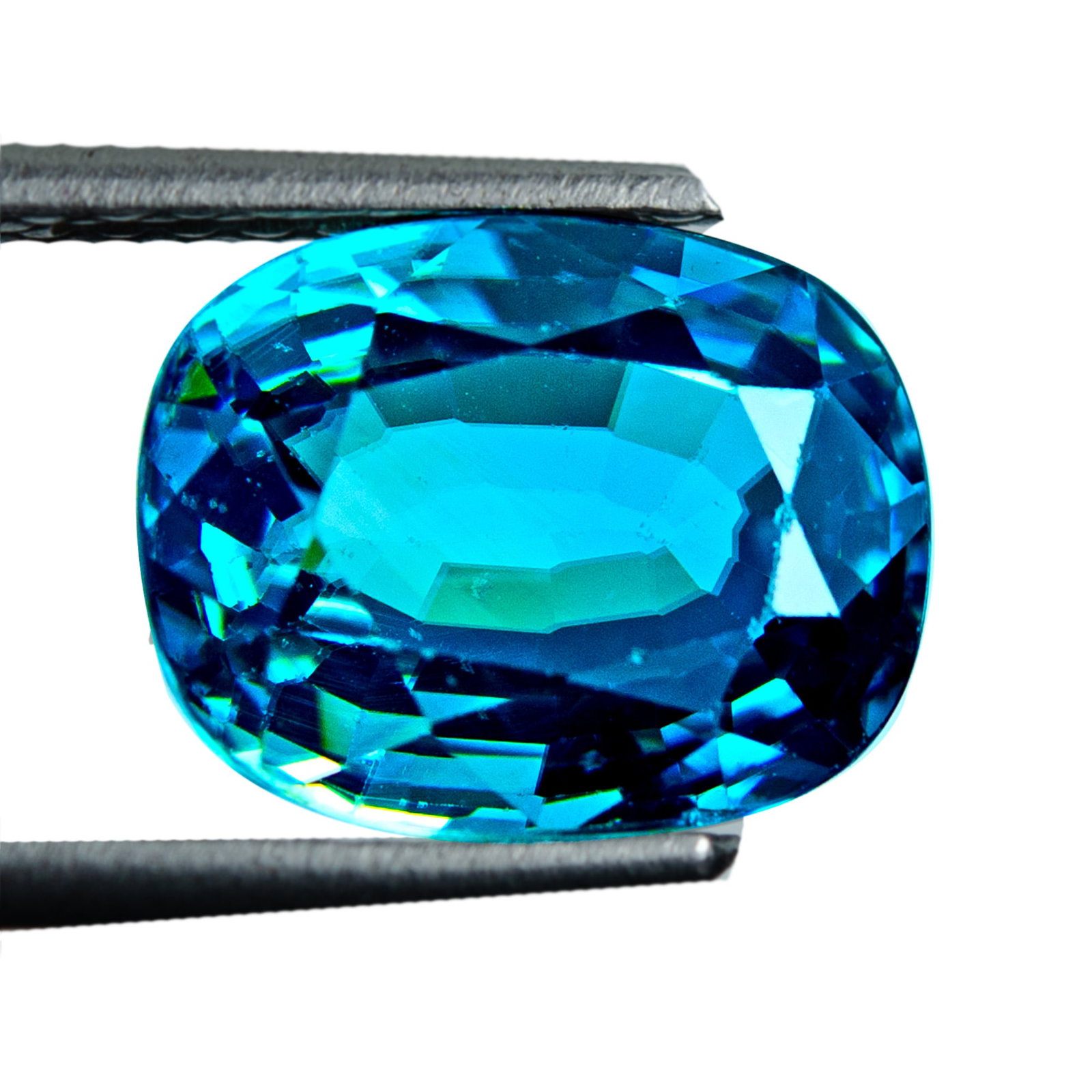 Blue Zircon - 8.50 ct - International Gemological Institute (IGI): Natural 8.50 ct Zircon loose gemstone, ICA-certified. Natural Zircon with high refractive index and exceptional blue brilliance. Ideal for elegant rings, pendants, and earrings. A natural alternative 