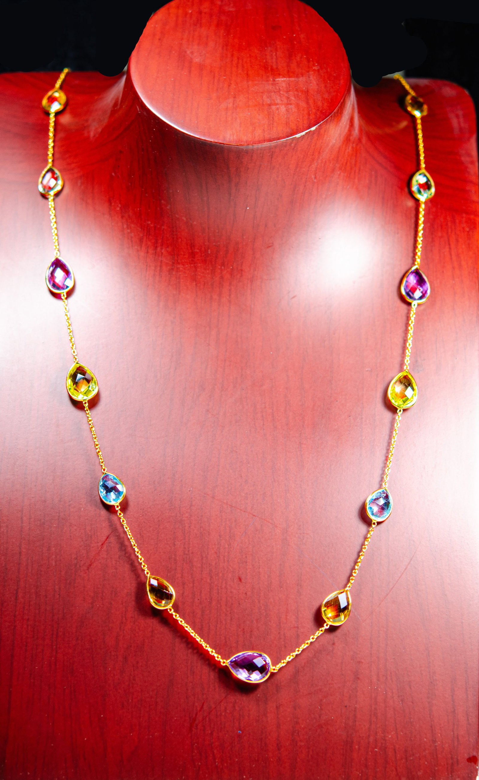 18K Gold-Plated 925 Silver Chain with amethyst, topaz and lemon quartz pear shape: 18K Gold-Plated 925 Silver Chain with amethyst, topaz and lemon quartz pear shapeA delicate 18K gold-plated 925 sterling silver chain, accented with vibrant gemstones for a colorful, elegant look—pe