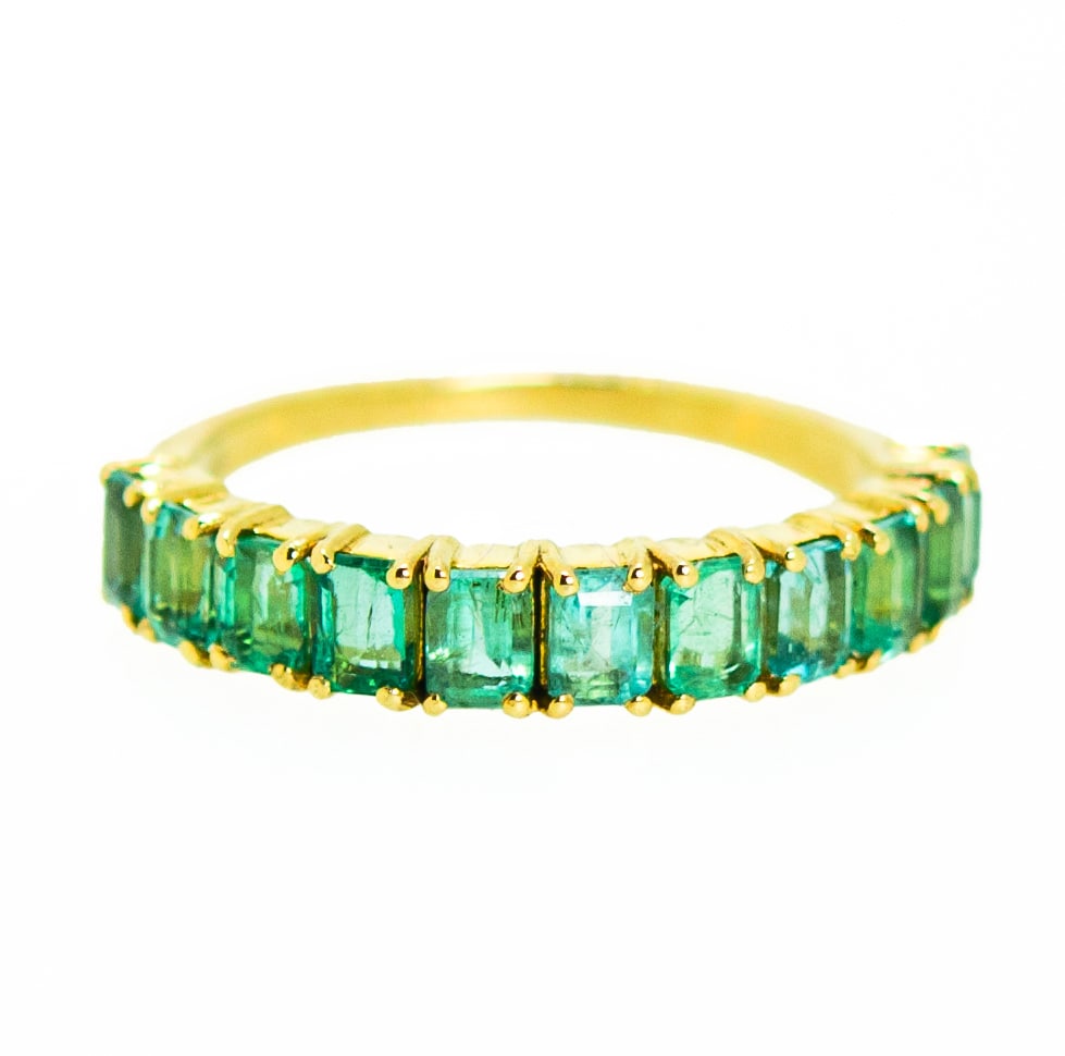 18K Gold-Plated 925 Silver Emerald Ring – Size 60: Lush green emerald mounted on an 18K gold-plated 925 silver band in size 60, ideal as a statement ring with timeless charm