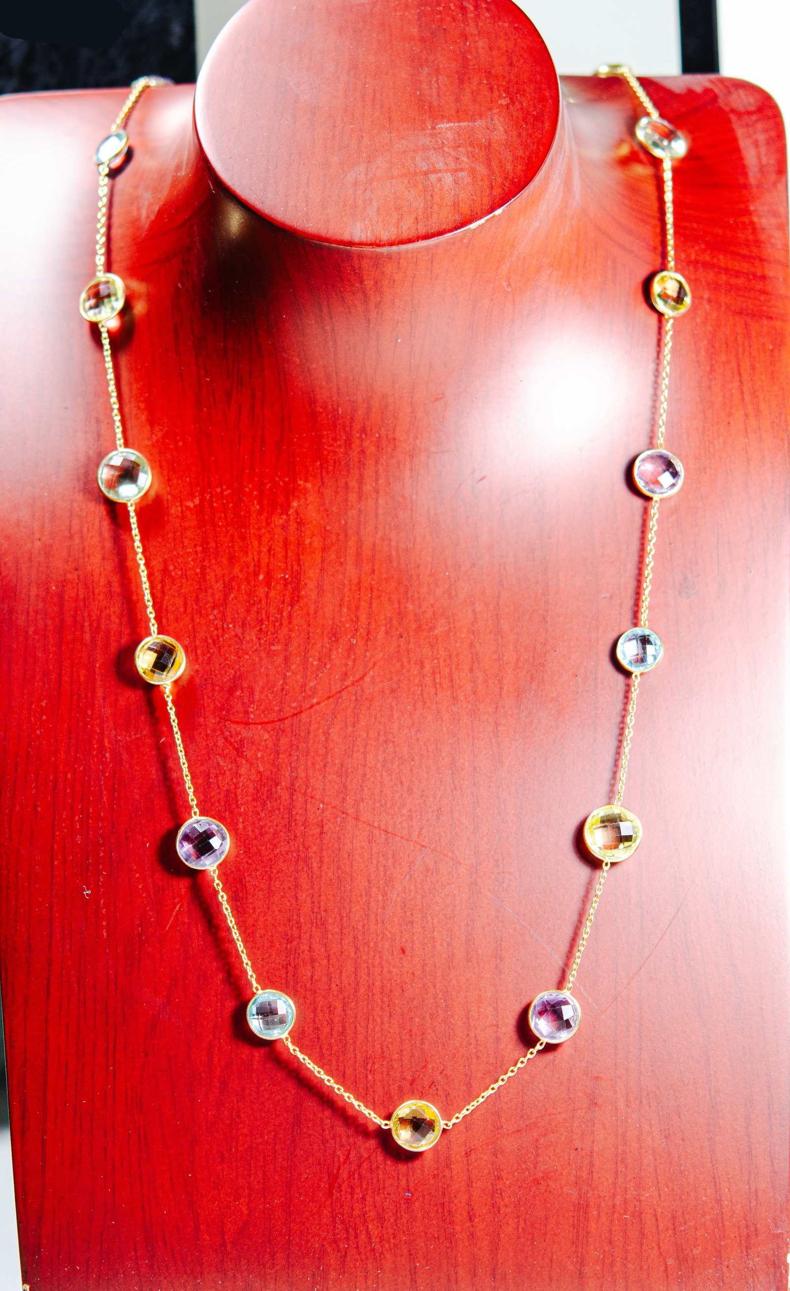 18K Gold-Plated 925 Silver Chain with amethyst, topaz and lemon quartz round shape: 18K Gold-Plated 925 Silver Chain with amethyst, topaz and lemon quartz round shapeA delicate 18K gold-plated 925 sterling silver chain, accented with vibrant gemstones for a colorful, elegant look—p
