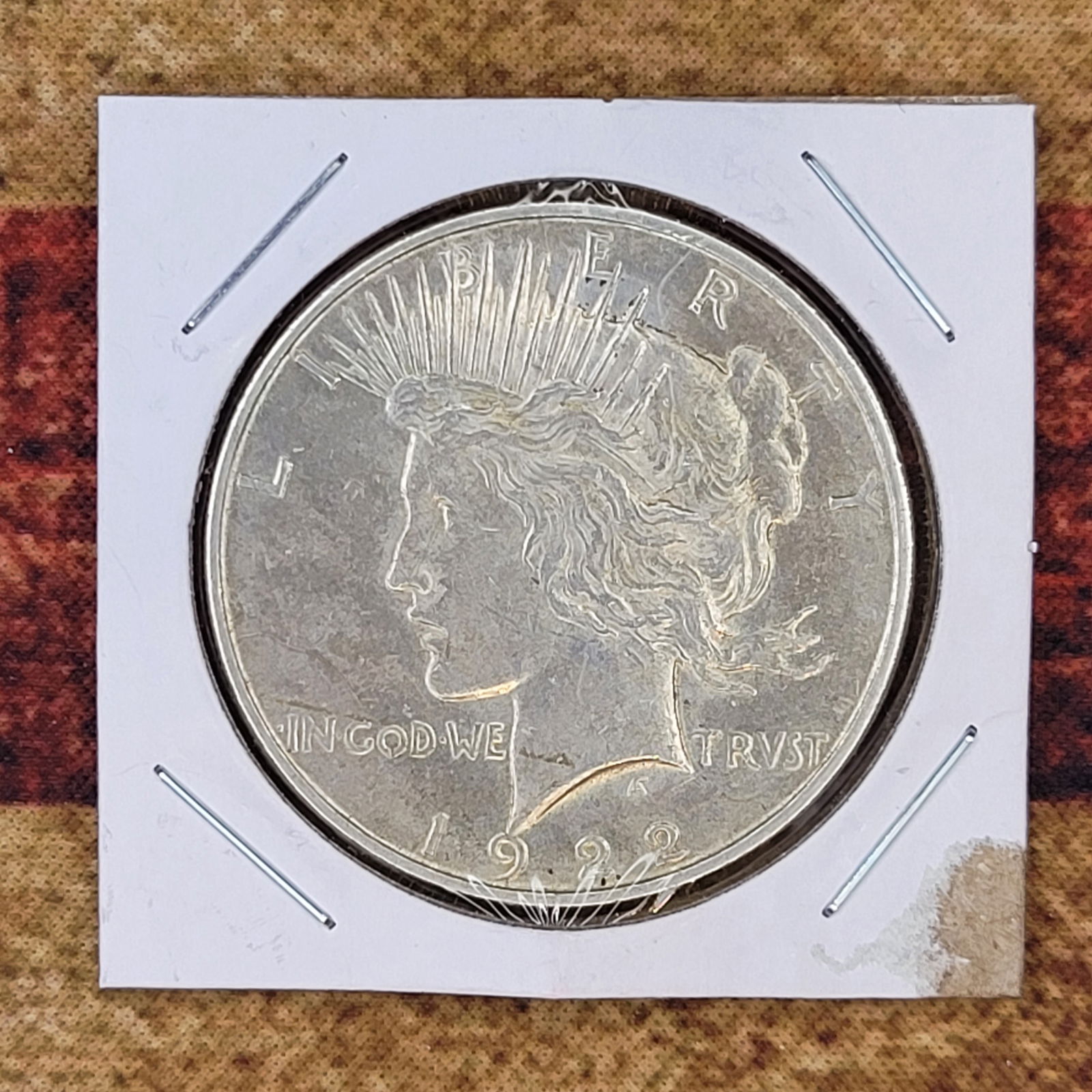 Very Nice Silver Peace Dollar 1922 (1 of 2)