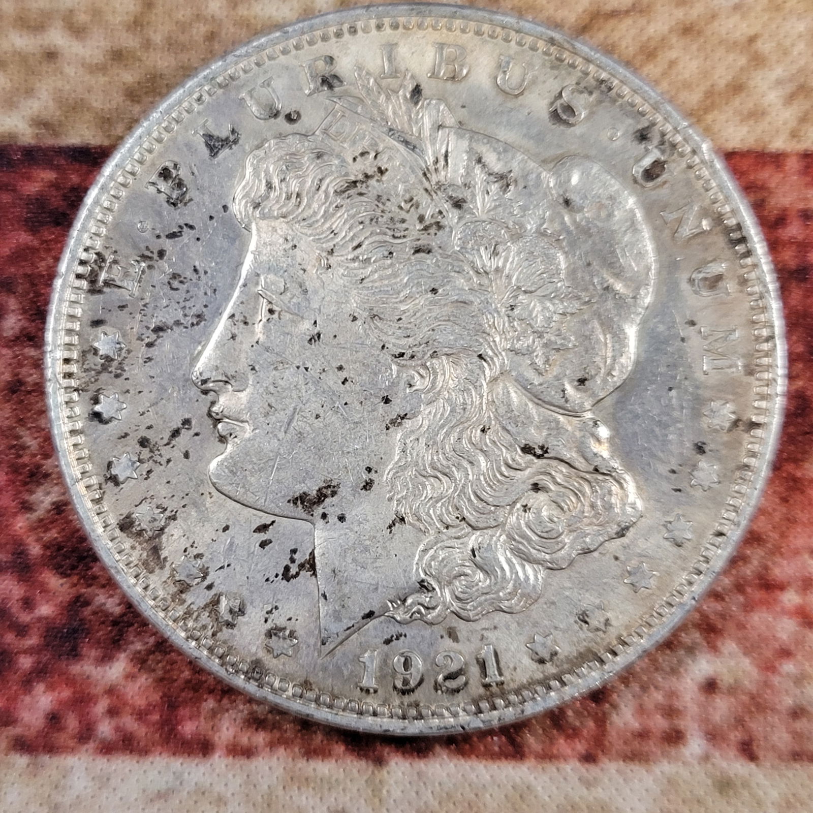 Nice Old Silver Morgan Dollar 1921 (1 of 2)