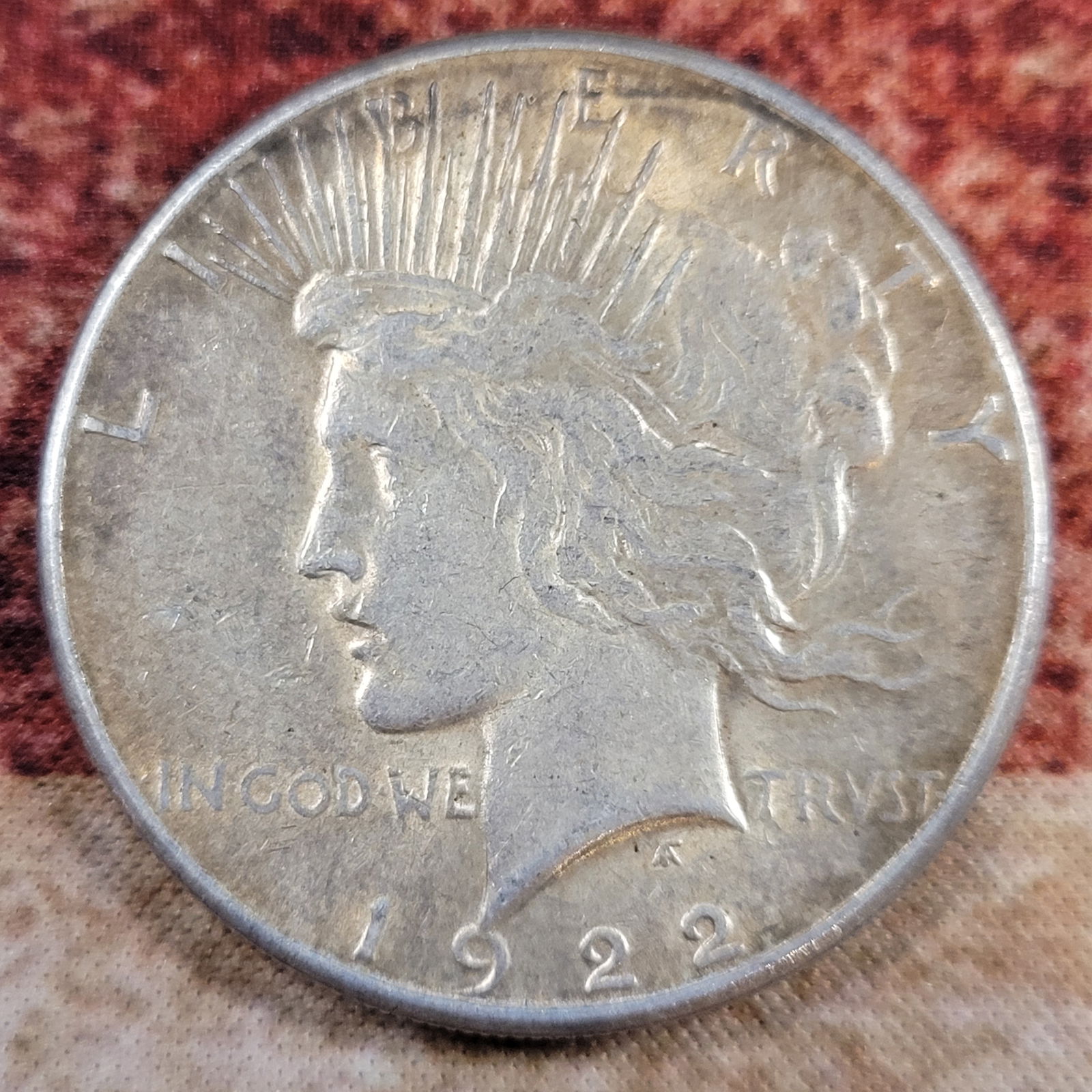 Nice Old Silver Peace Dollar 1922-S (1 of 2)
