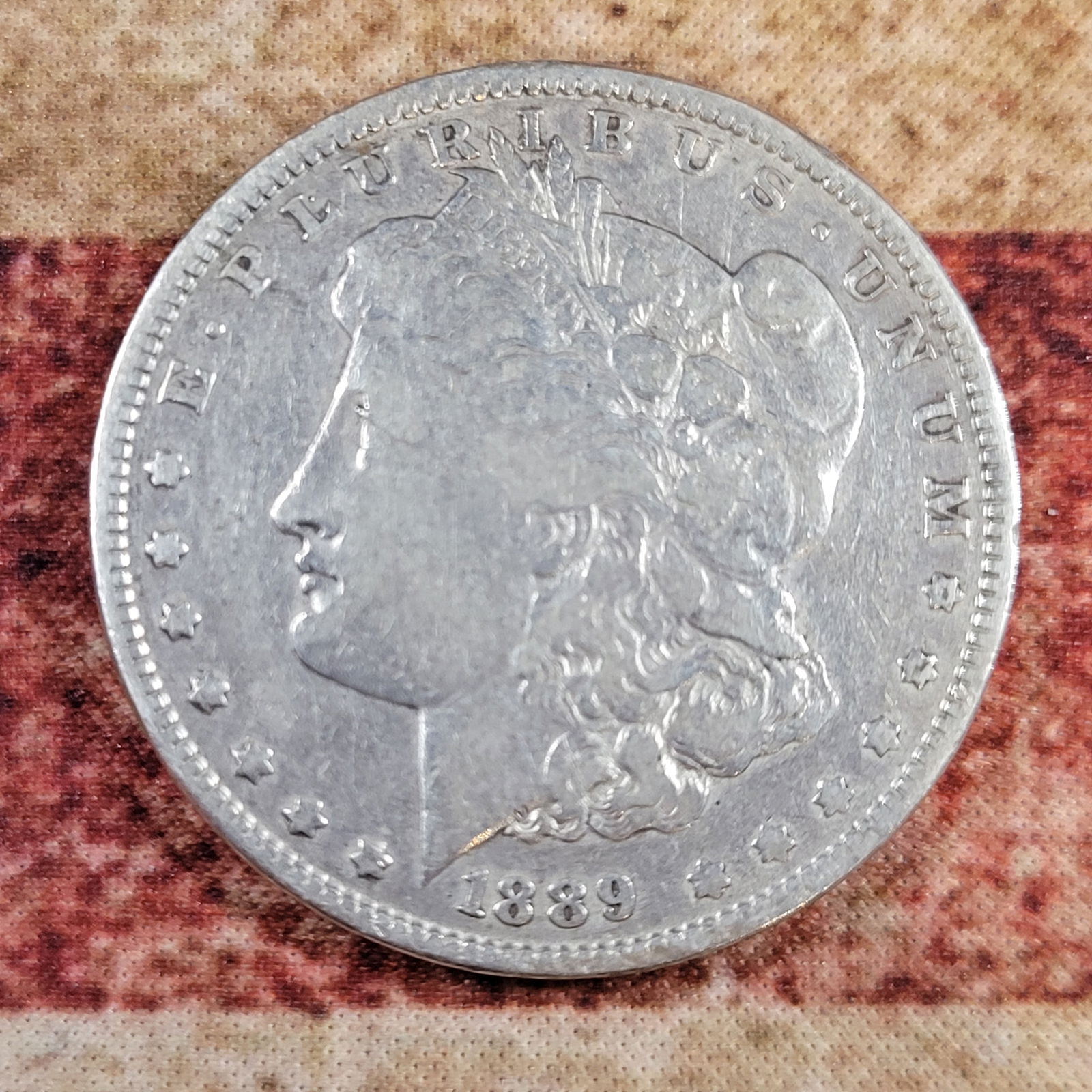 Nice Old Silver Morgan Dollar 1889 (1 of 2)