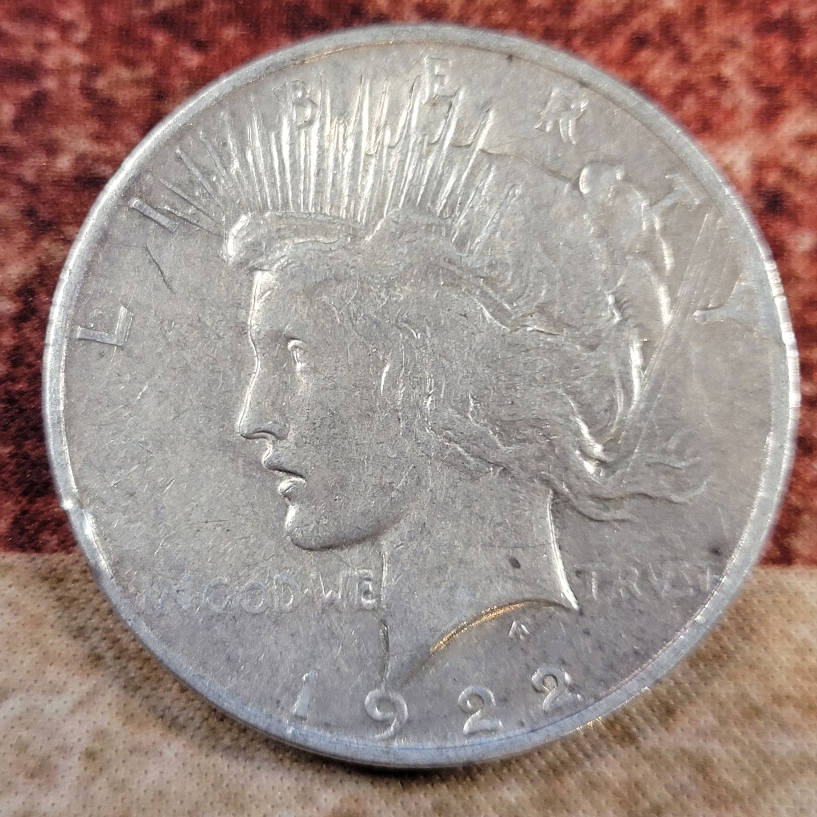Nice Old Silver Peace Dollar 1922-D (1 of 2)