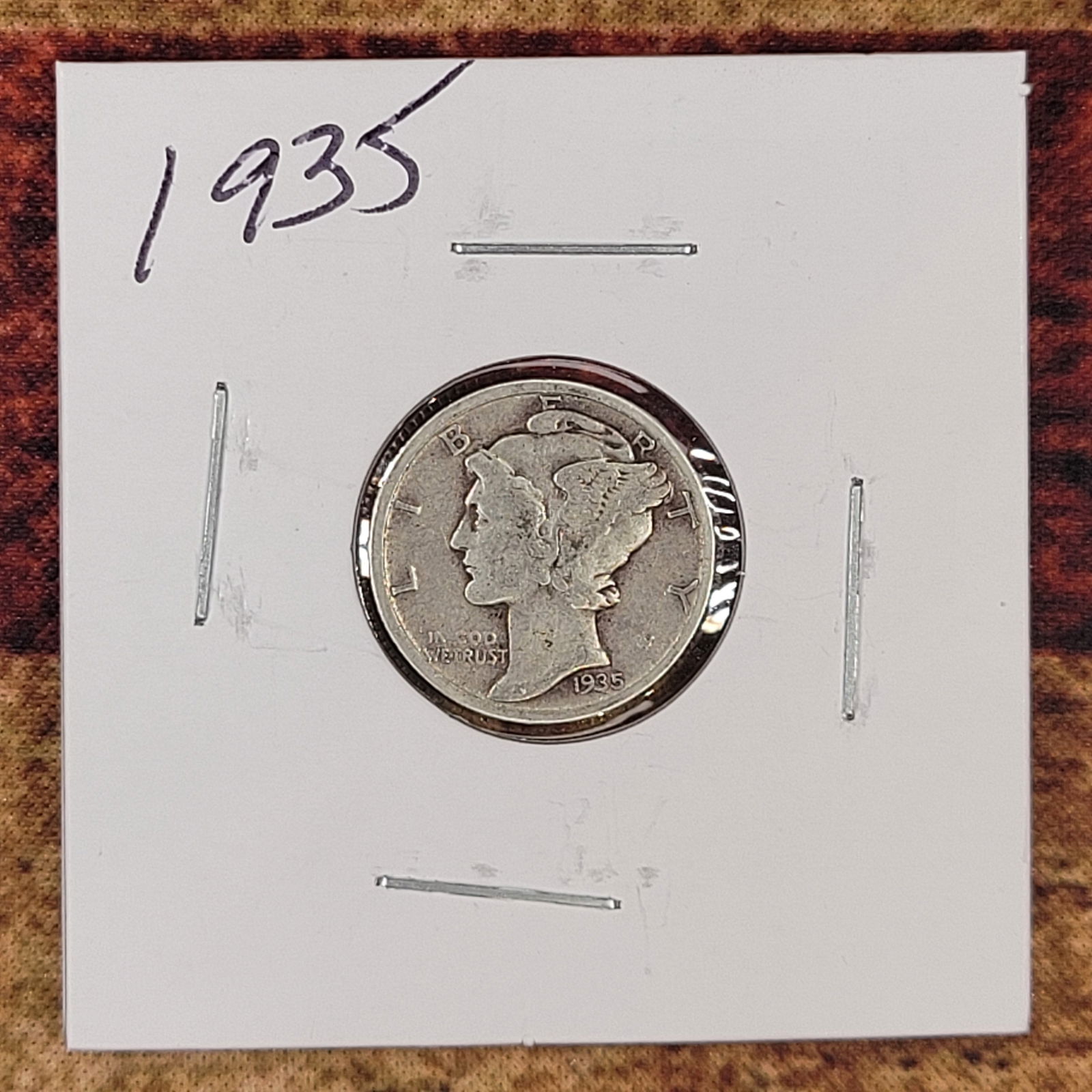 Nice Old Silver Mercury Dime 1935 (1 of 2)