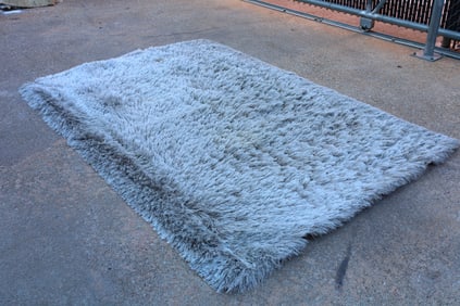 Shag Rug in Silver from Stark Carpets