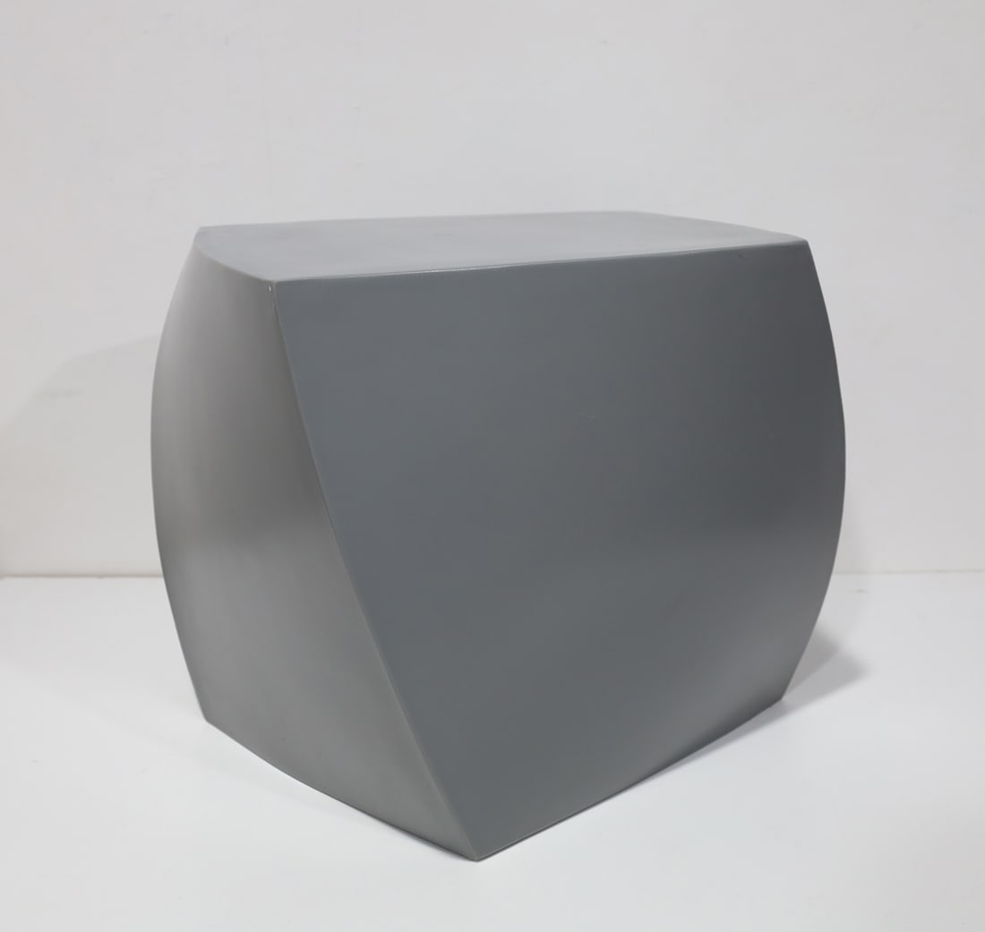 Frank Gehry for Heller Right Twist Outdoor Table (1 of 5)