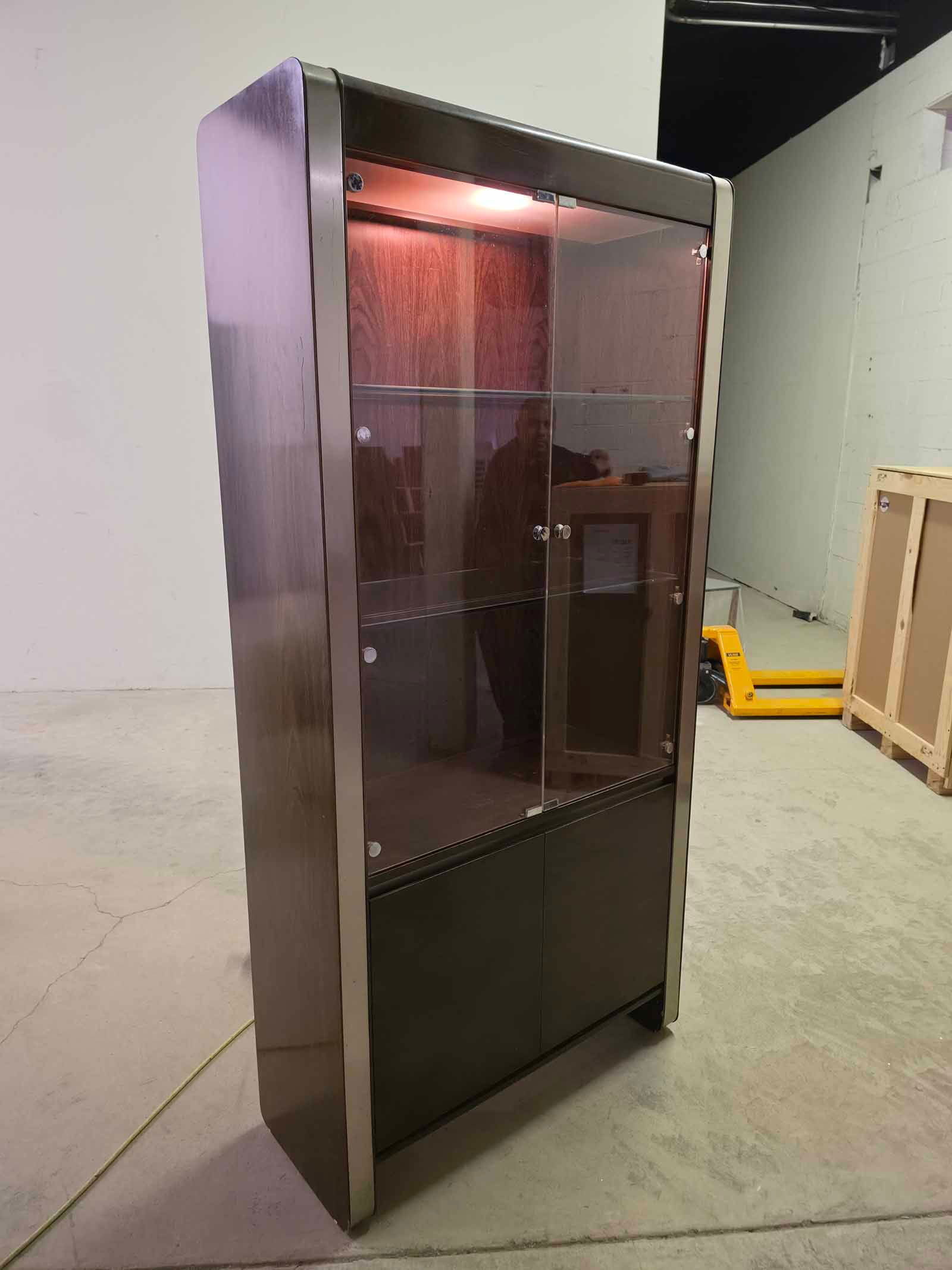 Bookcase by Founders Furniture Company: Vintage mid-century modern bookcase by Founders Furniture Company, known for its high-quality craftsmanship and timeless Scandinavian-inspired design. This piece features clean lines, warm wood