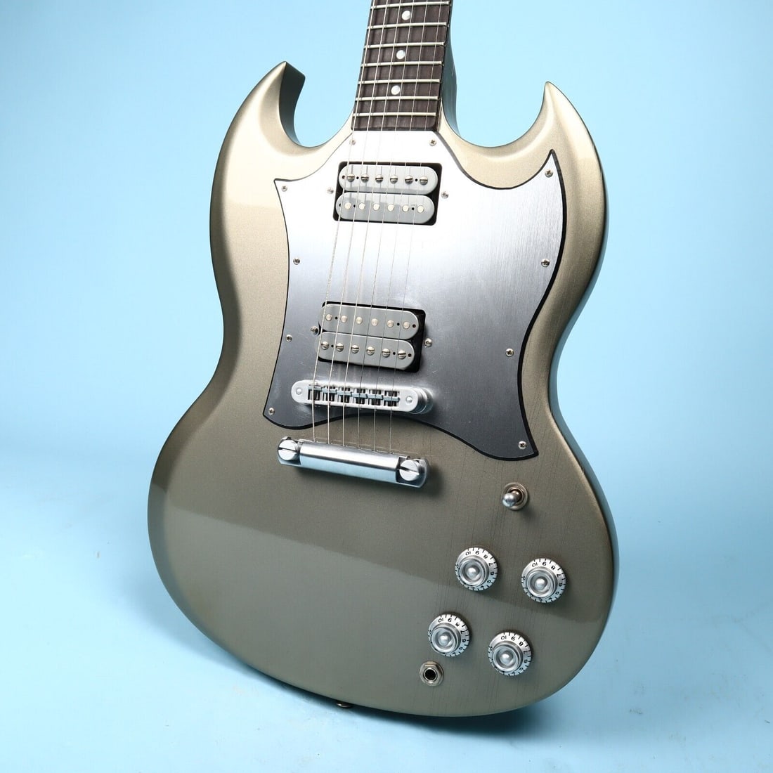 Gibson SG Platinum 2004 Electric Guitar (1 of 20)