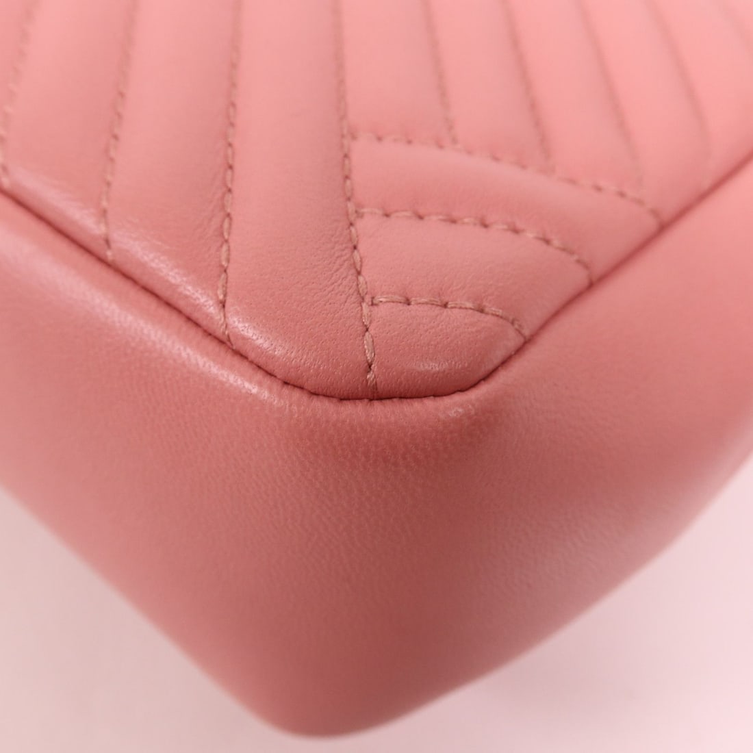 Chanel Pink Handbag - 6
