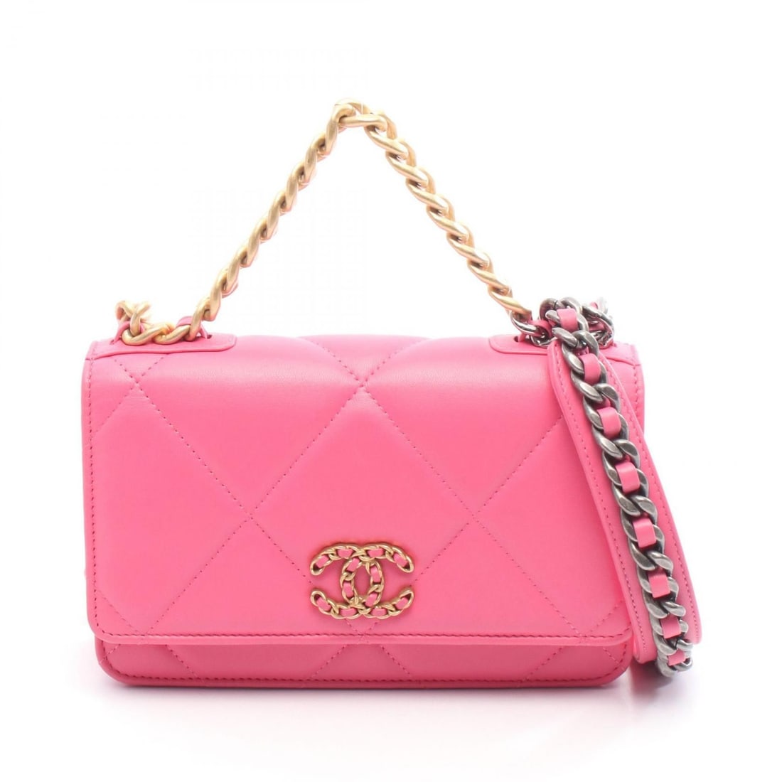 Chanel Pink Leather 19 Dix-Neuf Small Handbag: Item Name: CHANEL Pink 19 dix-neuf 19 Shoulder Bag leatherBrand: CHANELModel No.:Size: x W:19cmH:12cm x D:3cm(W:7.5 inch x H:4.7 inch x D:1.2 inch )Handle?19cm(7.5 inch ) - 131cm-51.6 inch )Color: