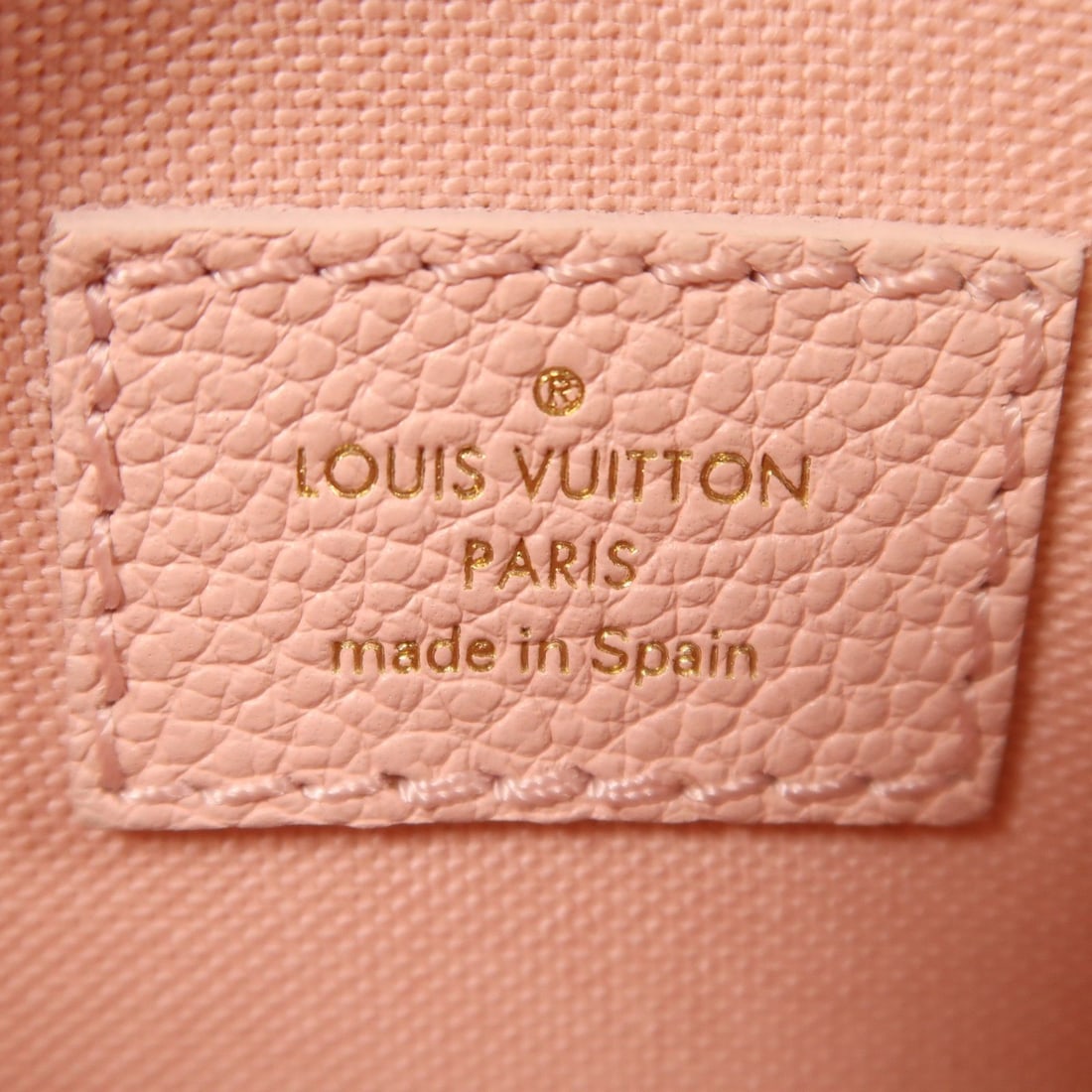 Louis Vuitton Handbag - 8