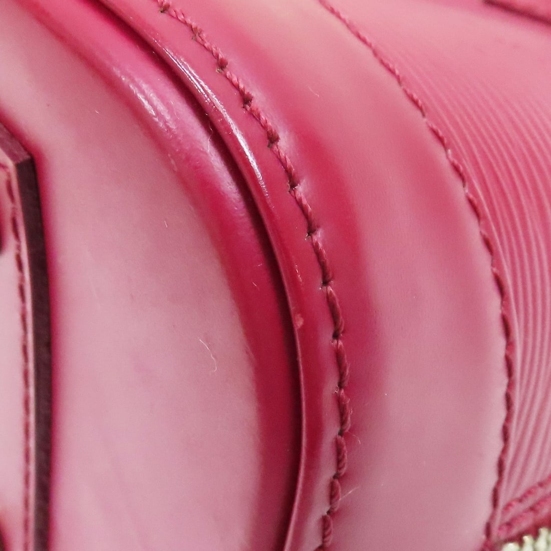 Louis Vuitton Handbag - 9