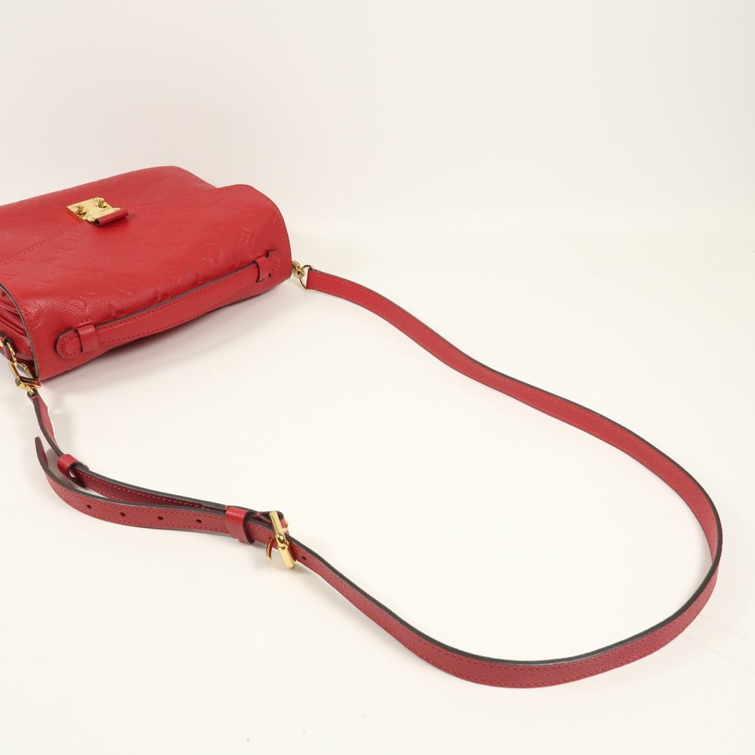 Louis Vuitton Handbag - 5