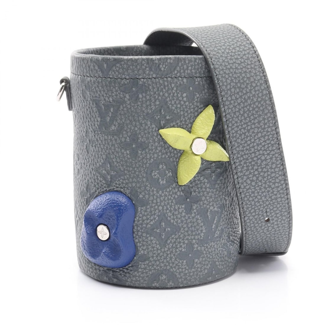 Louis Vuitton Handbag: Item Name: LOUIS VUITTON Chalk Pouch Gray Multicolor granite gray Shoulder Bag M81572Brand: LOUIS VUITTONModel No.: M81572Size: x W:13cmH:17cm x D:13cm(W:5.1 inch x H:6.7 inch x D:5.1 inch