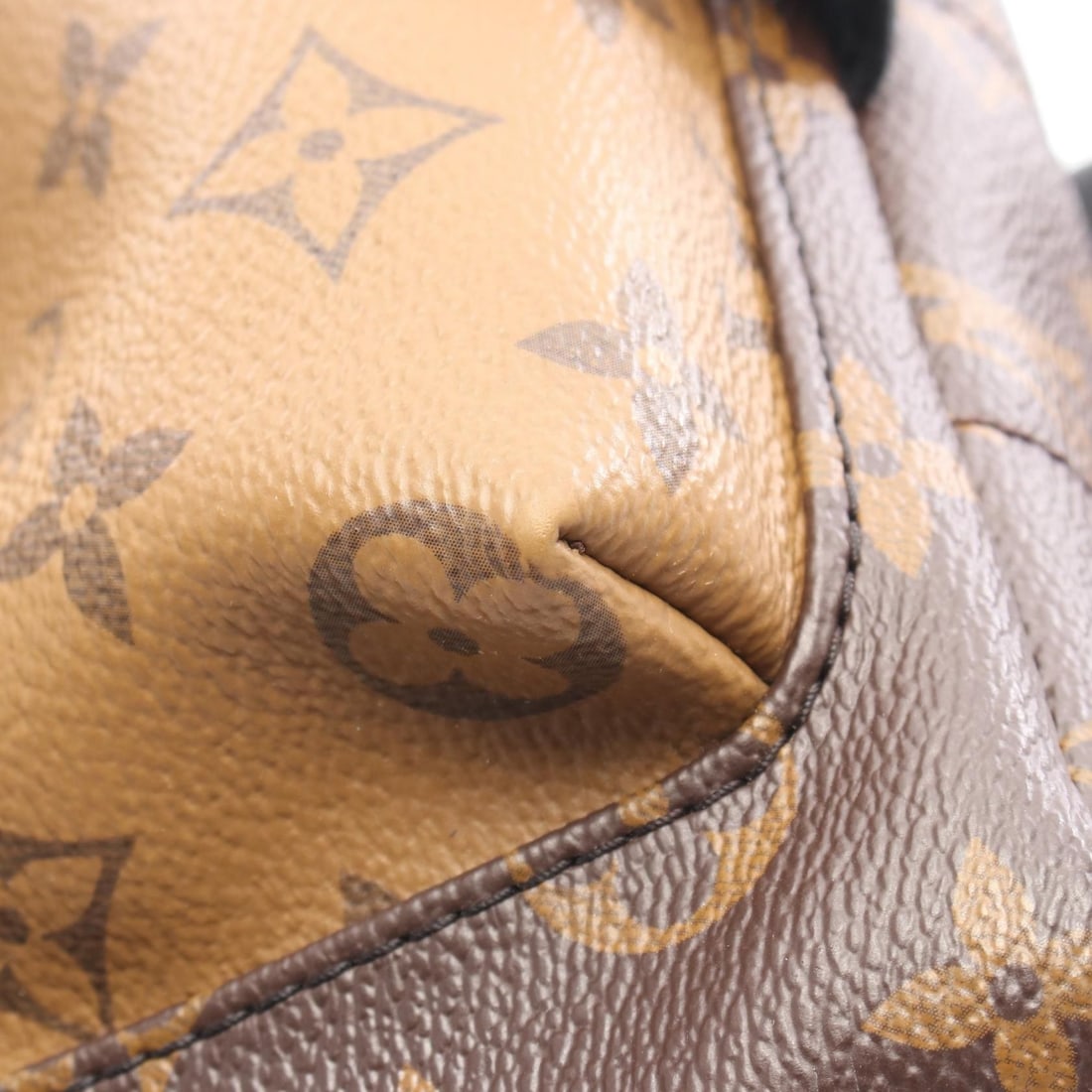 Louis Vuitton Handbag - 9