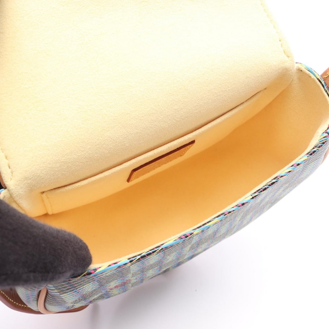 Louis Vuitton Handbag - 3