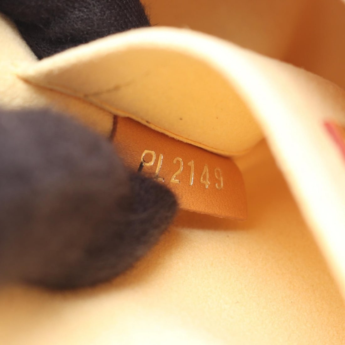 Louis Vuitton Handbag - 4