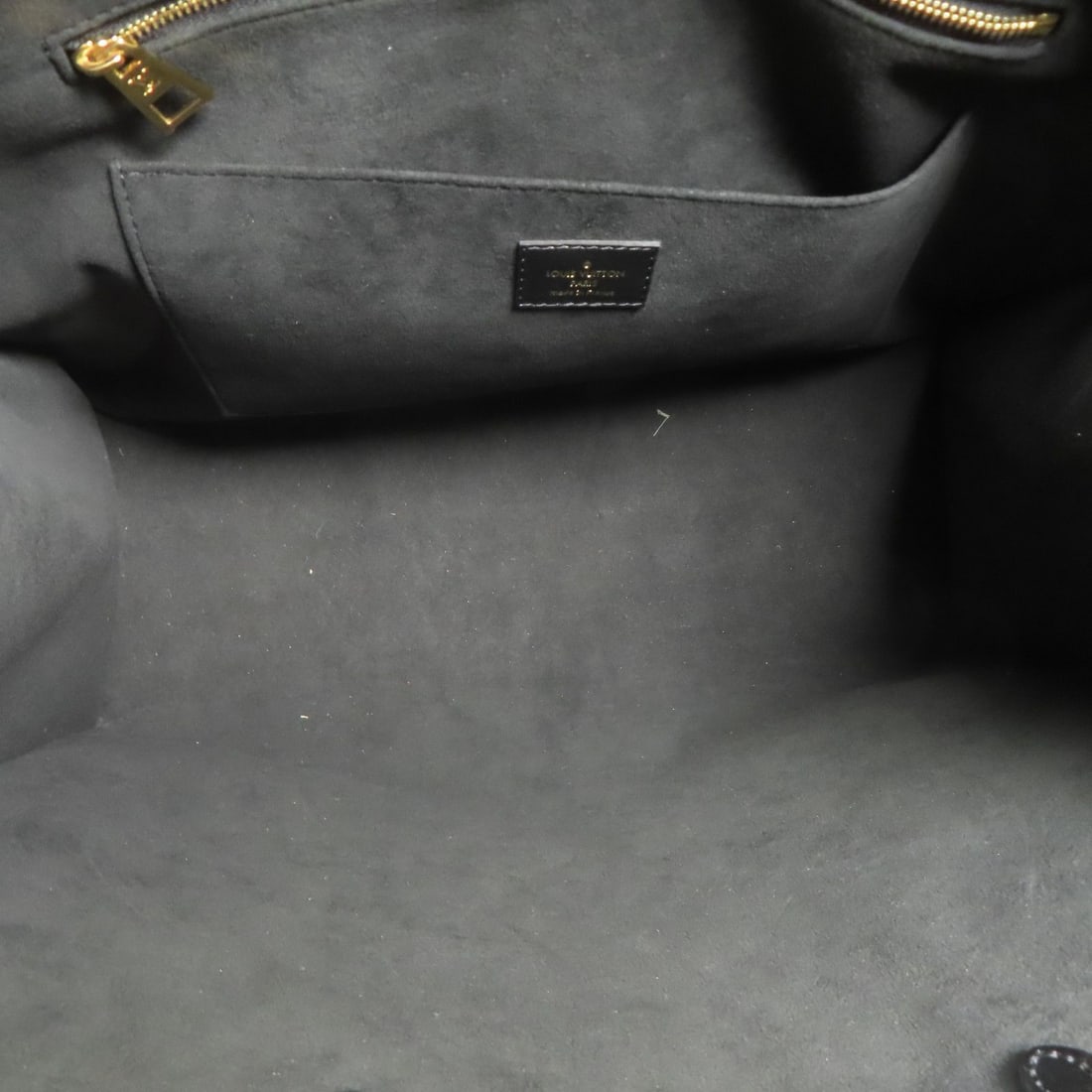 Louis Vuitton Handbag - 5