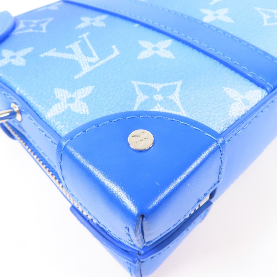 Louis Vuitton Handbag - 10