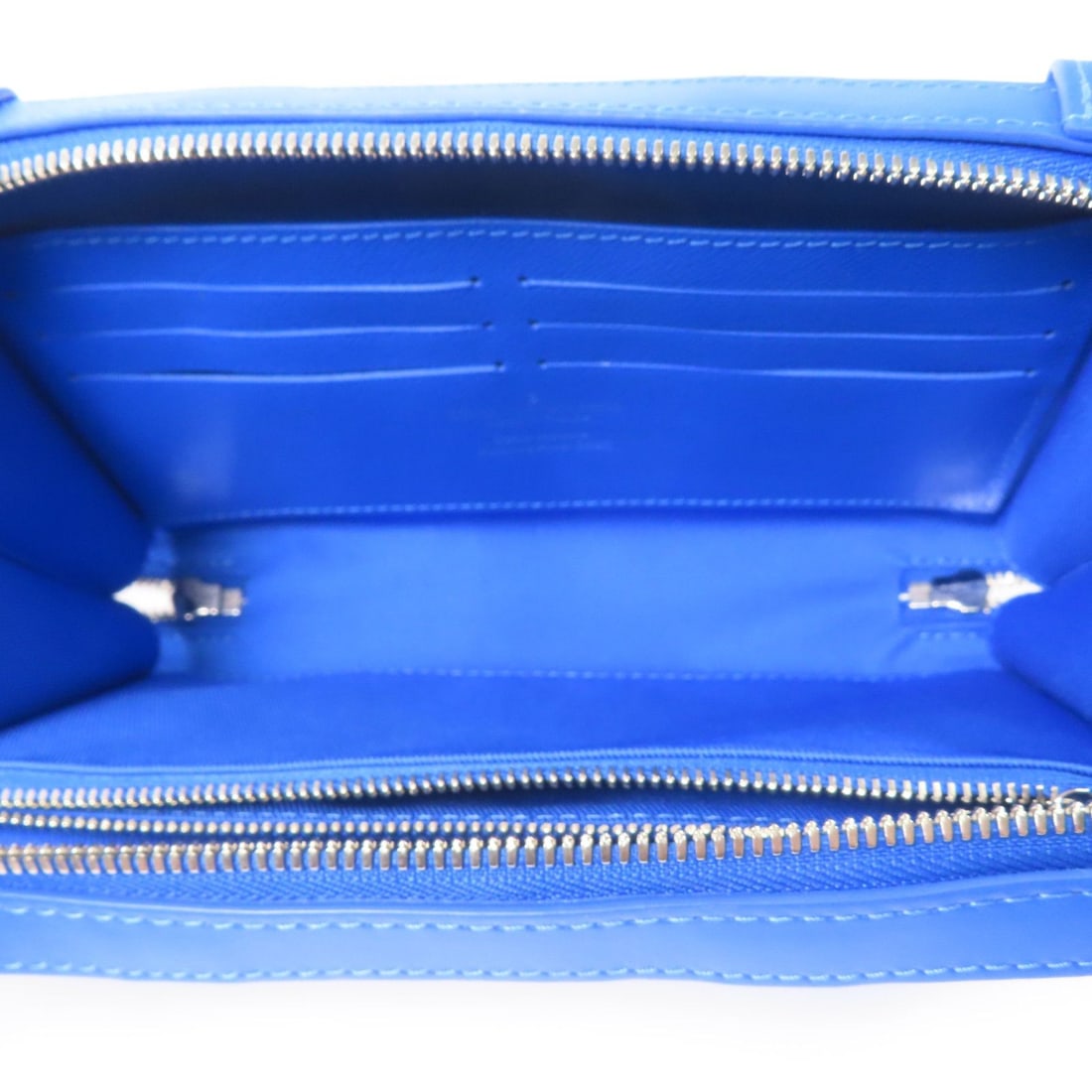 Louis Vuitton Handbag - 8