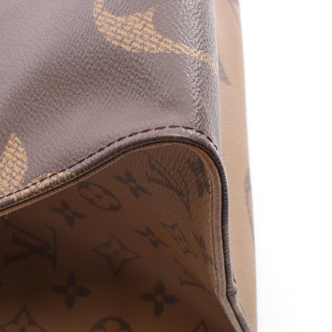 Louis Vuitton Handbag - 3