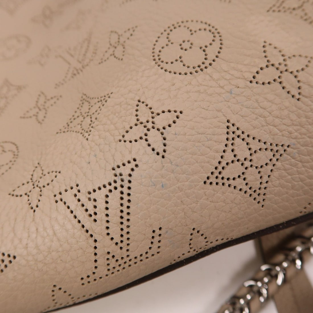 Louis Vuitton Handbag - 10