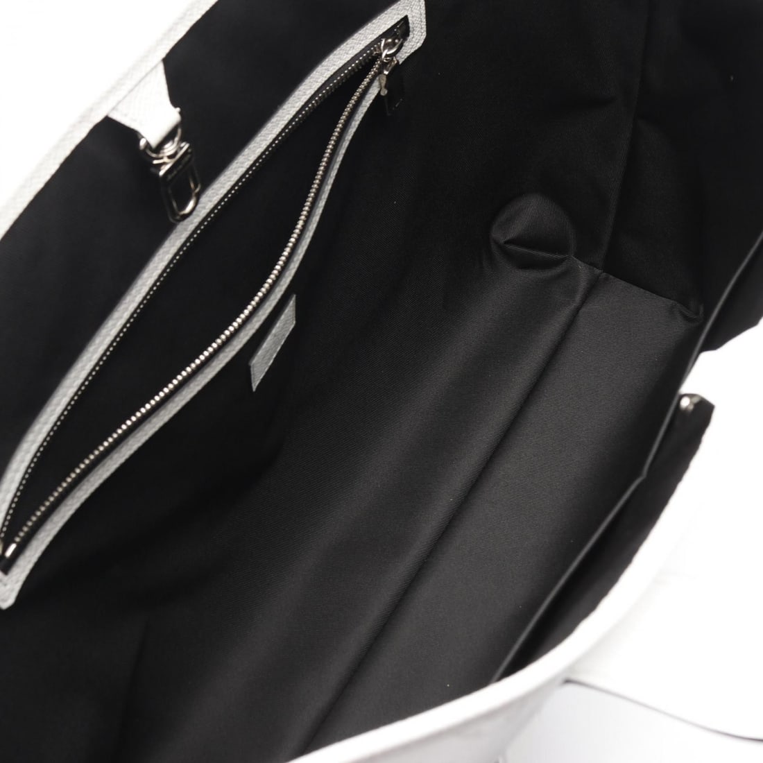 Louis Vuitton Handbag - 3