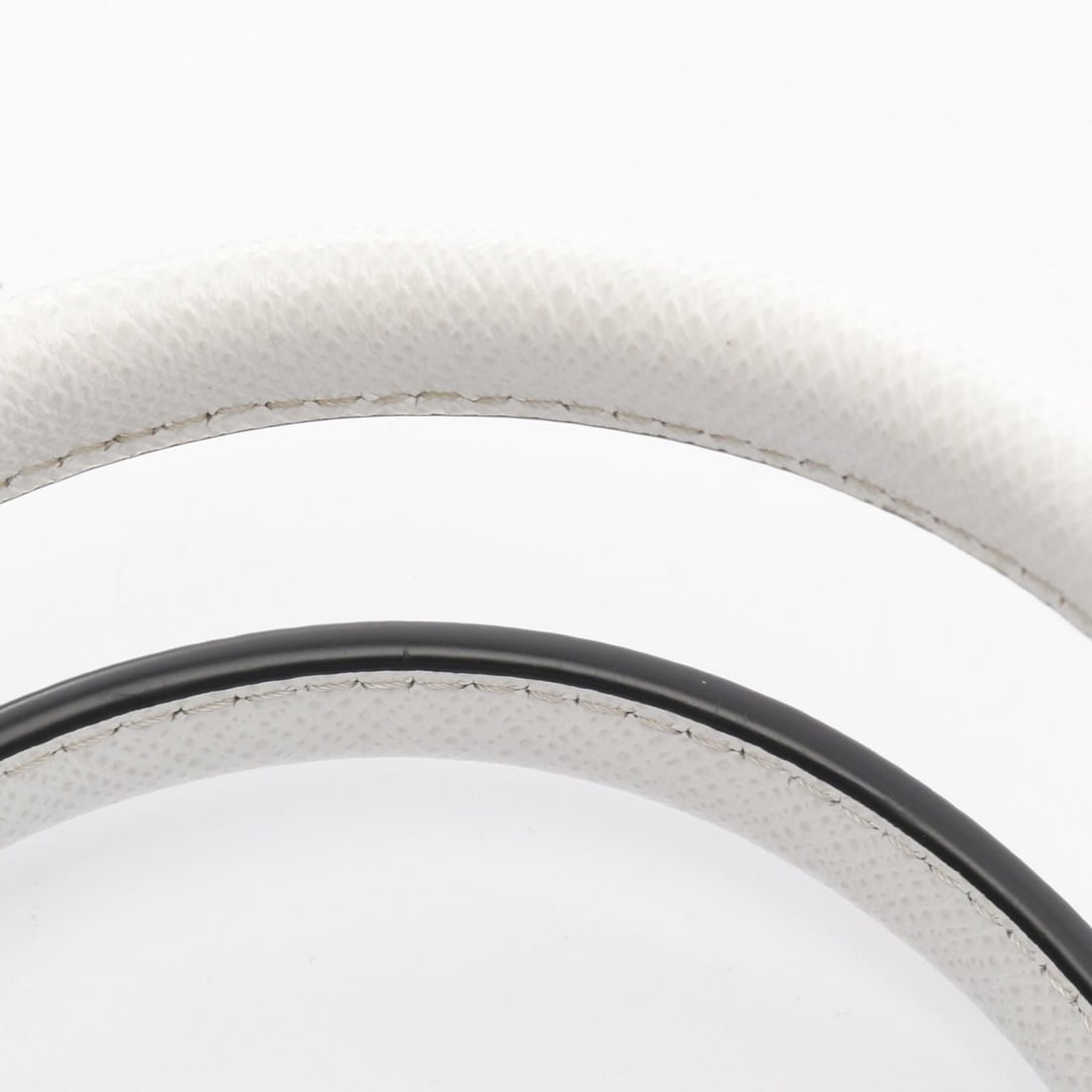 Louis Vuitton Handbag - 7