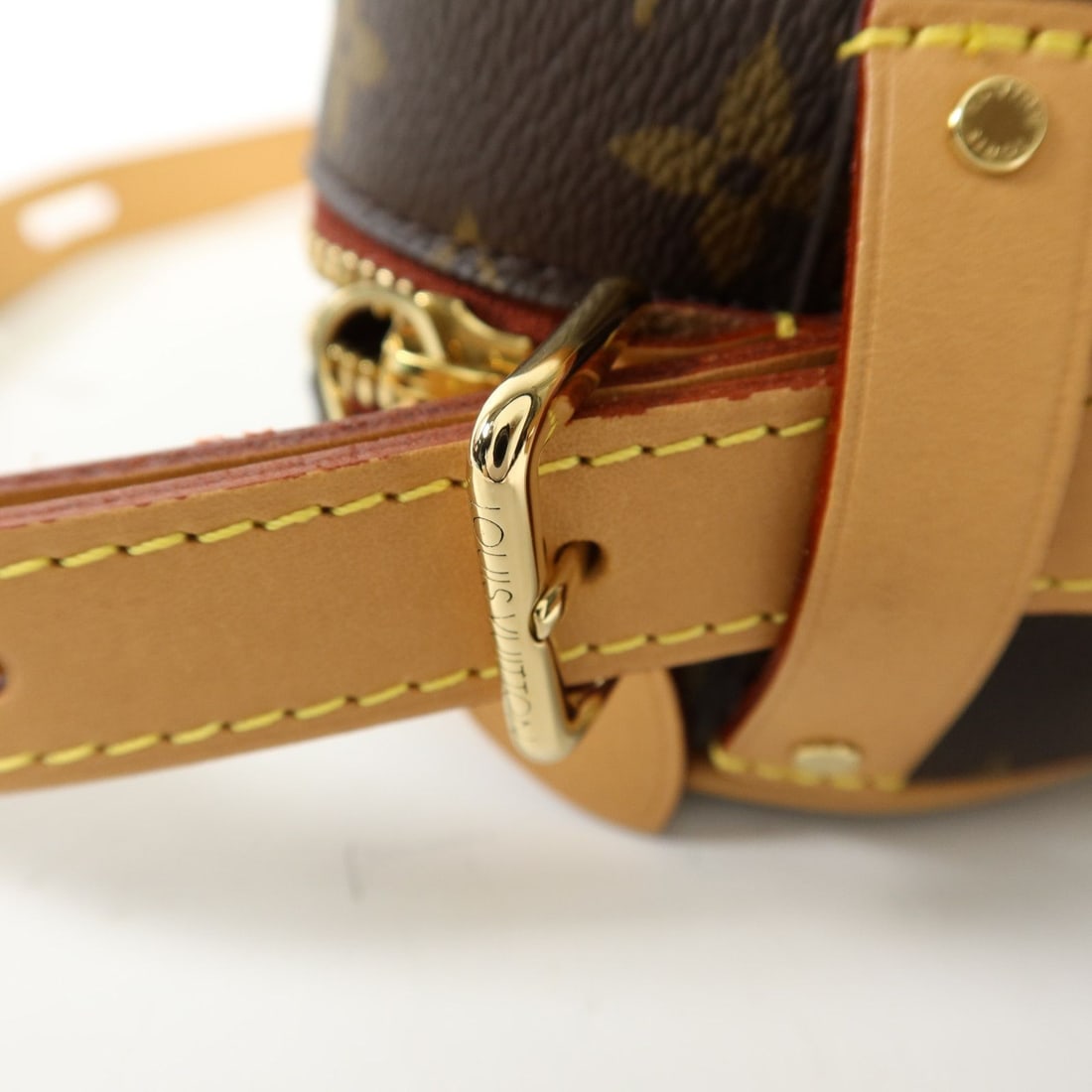 Louis Vuitton Handbag - 9