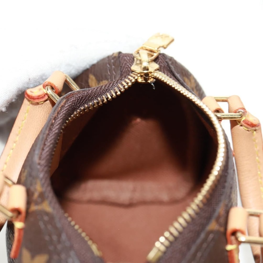 Louis Vuitton Handbag - 12