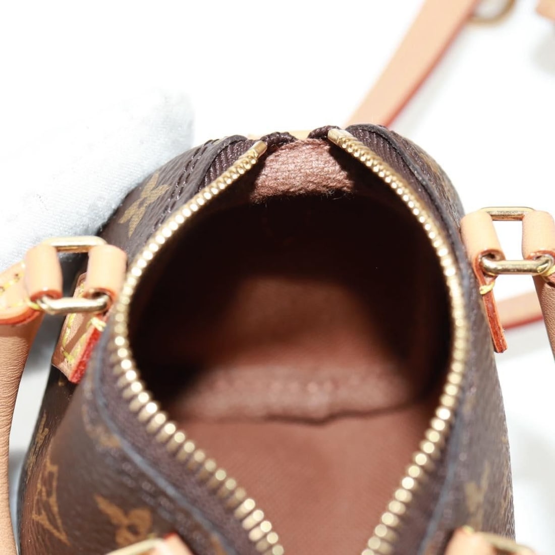 Louis Vuitton Handbag - 16