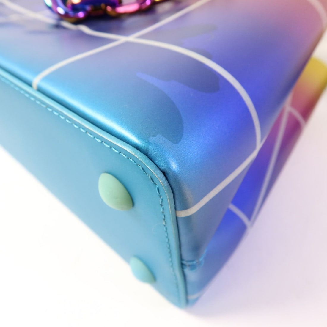 Louis Vuitton Handbag - 7