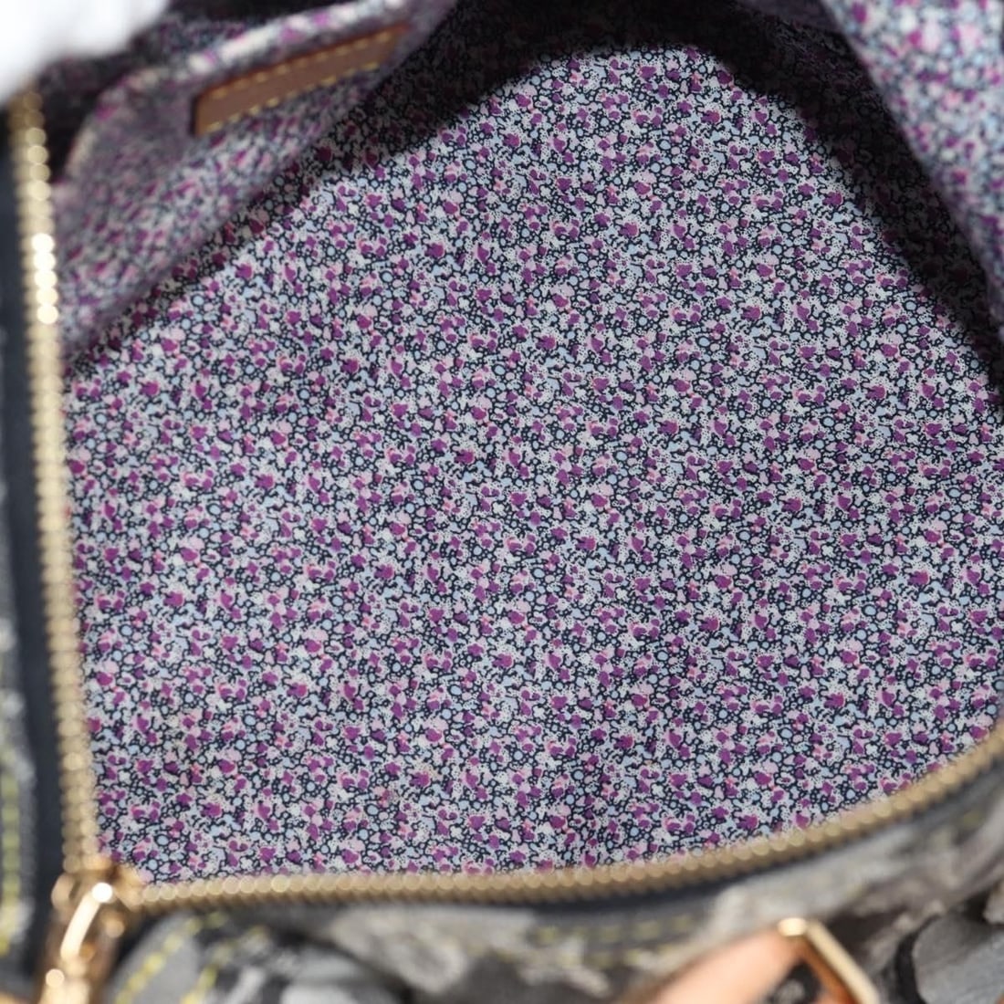 Louis Vuitton Handbag - 10