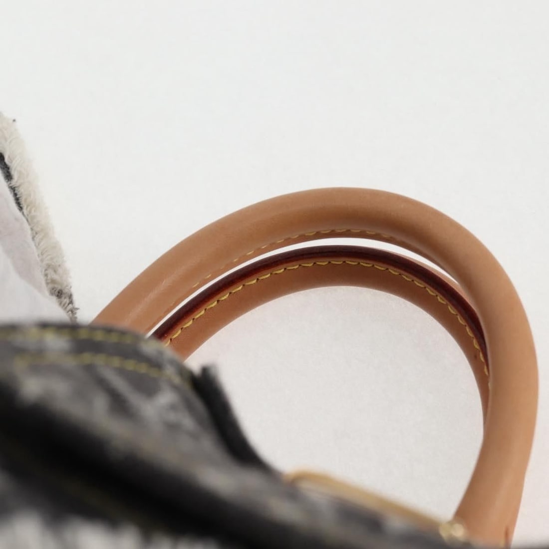 Louis Vuitton Handbag - 12