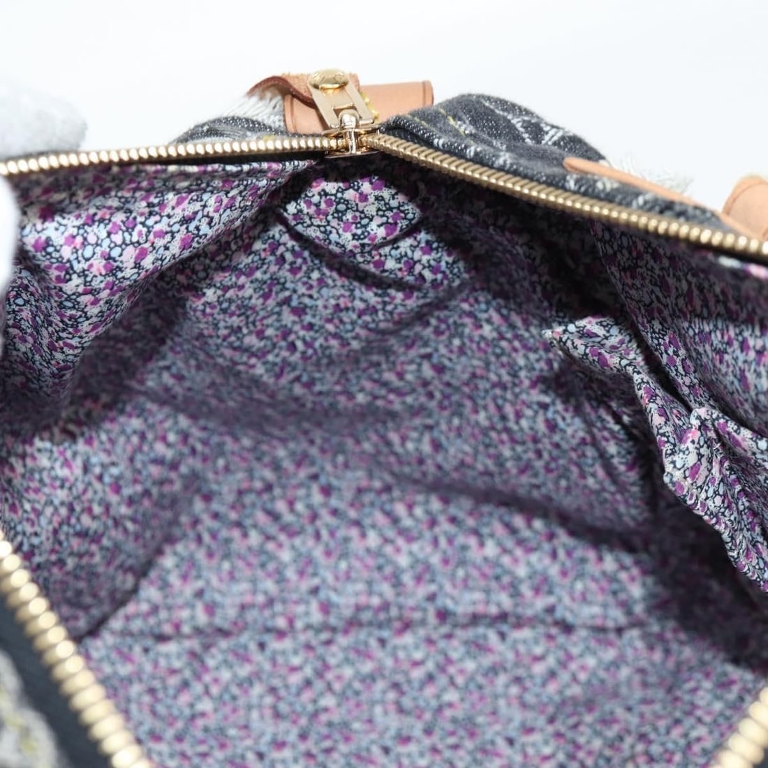 Louis Vuitton Handbag - 17