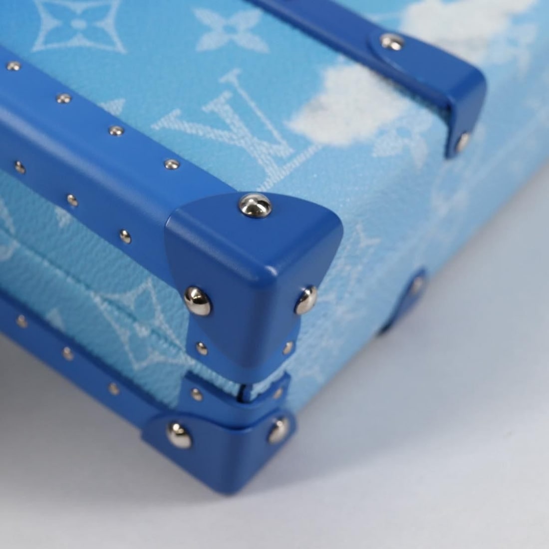 Louis Vuitton Handbag - 10