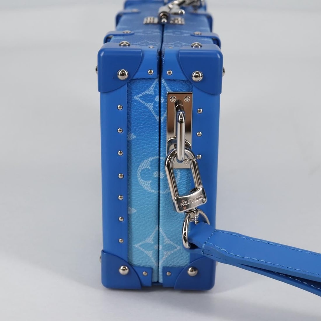 Louis Vuitton Handbag - 3