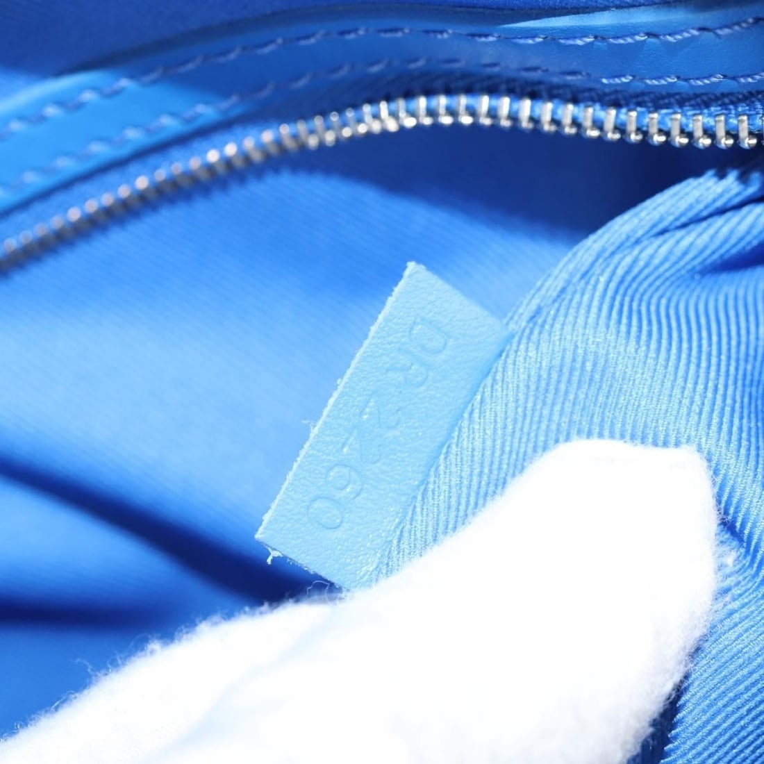 Louis Vuitton Handbag - 11